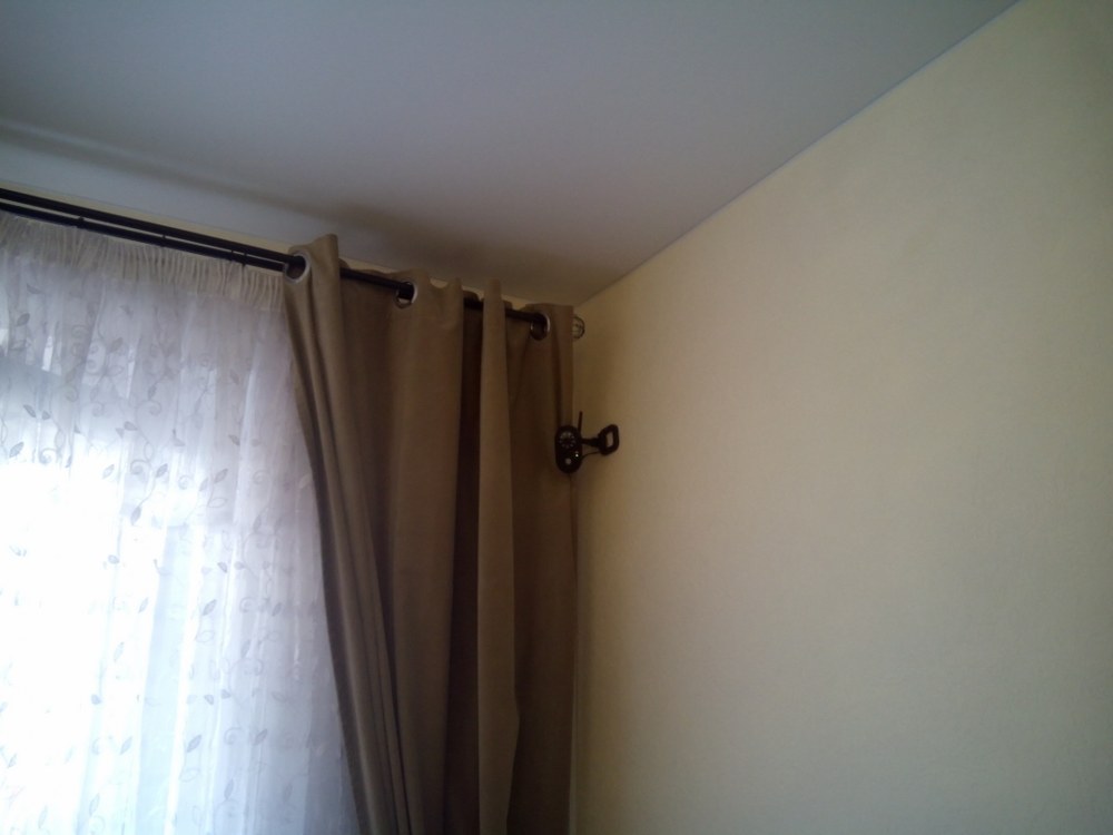 Установка беспроводного комплекта на 4 камеры «KvadroVisionHome IP Avtonom 4,3 ̋»